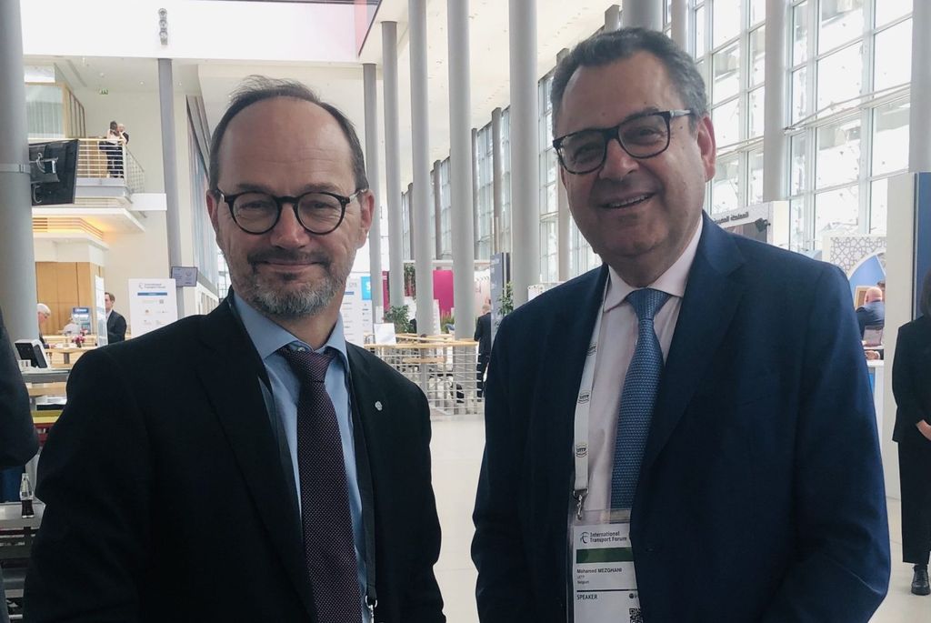 Tomas Eneroth, Minister of Infrastructure of Sweden, left, with UITP Secretary General Mohamed Mezghani