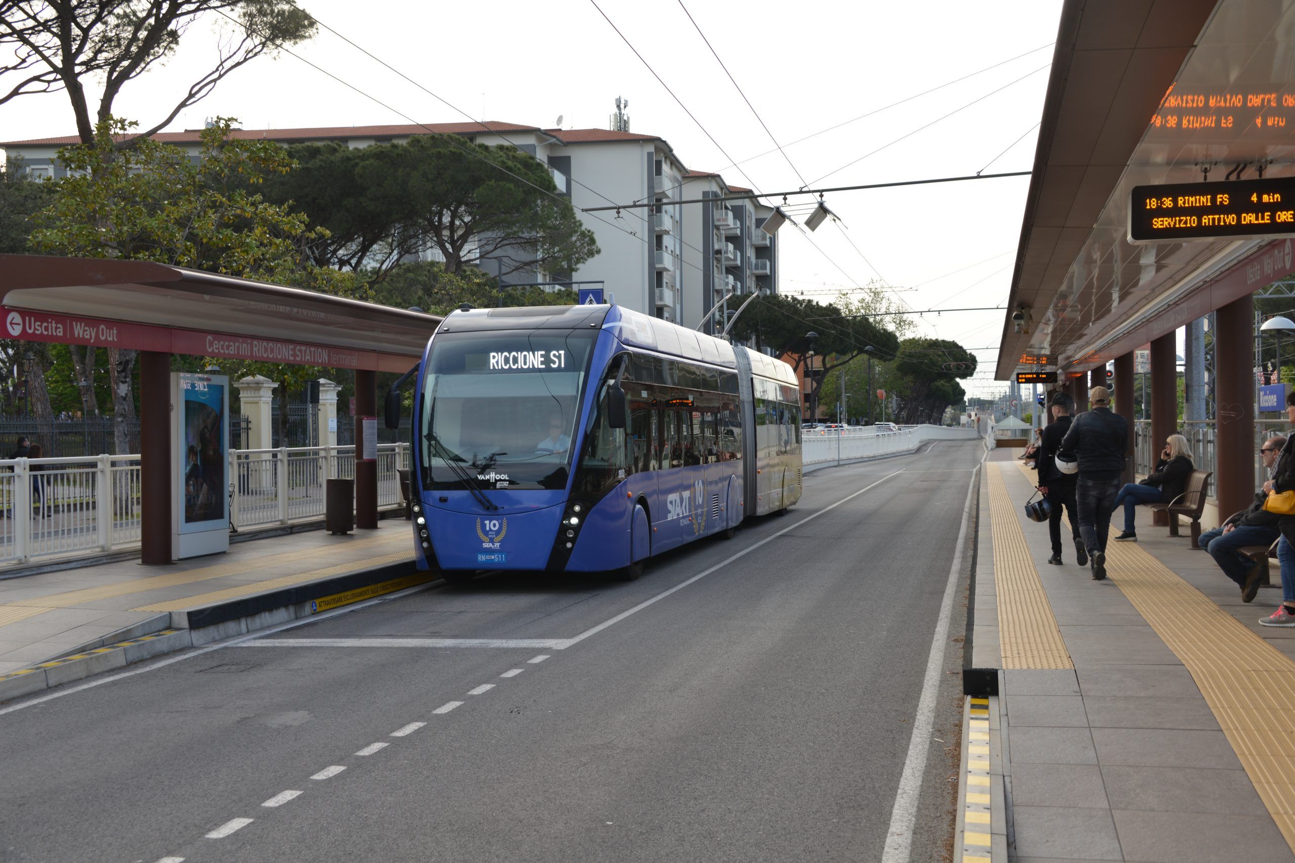 Trolleybuses: Wires becoming charging infrastructure for in motion ...